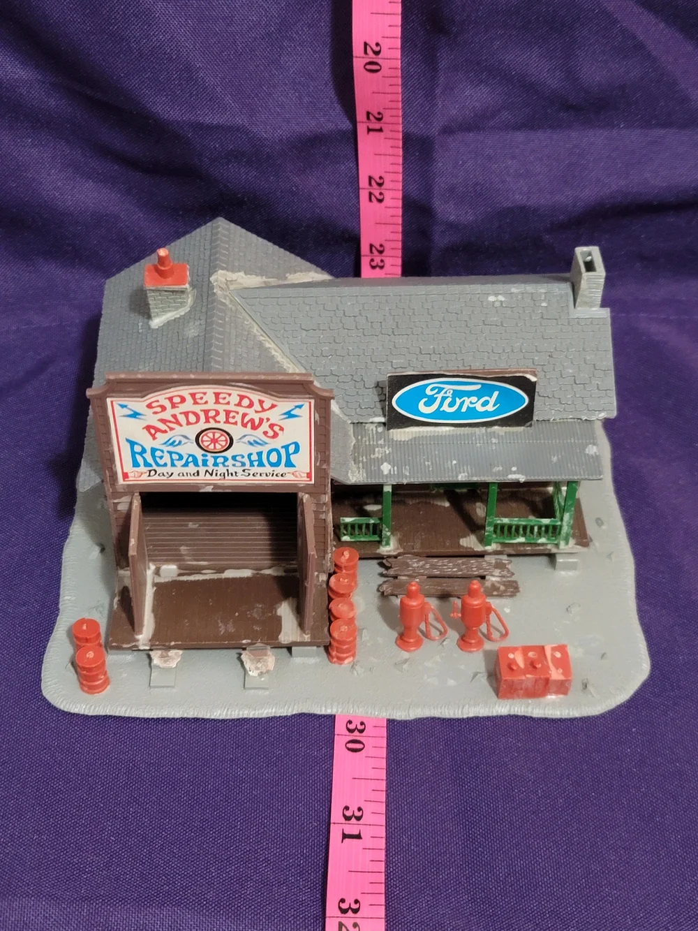 HO SCALE - TYCO - SPEEDY ANDREWS REPAIR SHOP BUILDING - MADE BY POLA IN GERMANY